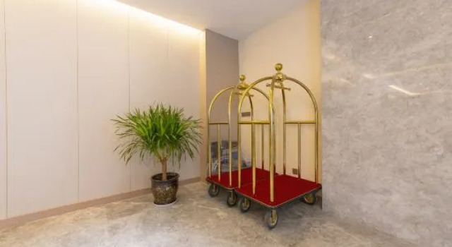 Guotou Four Seasons Jiuzhai Hotel, Rezerwuj Hotel Ngawa Chiny