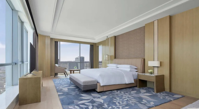 Четырёхместный номер Standard с видом на город Baotou Marriott Hotel