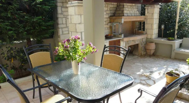 Aliki House