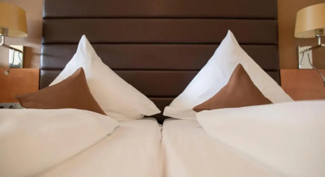 Полулюкс Arens Hotel 327mNN