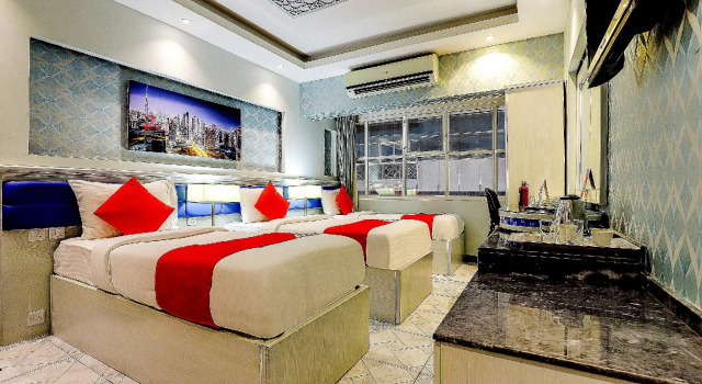 Четырёхместный номер Standard Trans World Hotel