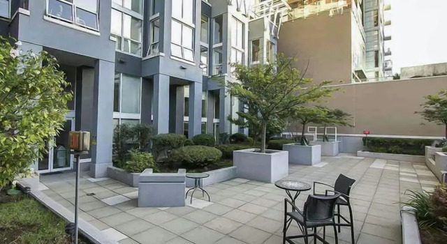 King Suites Downtown Vancouver, Забронировать Отель Отели Ванкувера 3 звезды, рядом с Olympic Village Skytrain Station, 3*