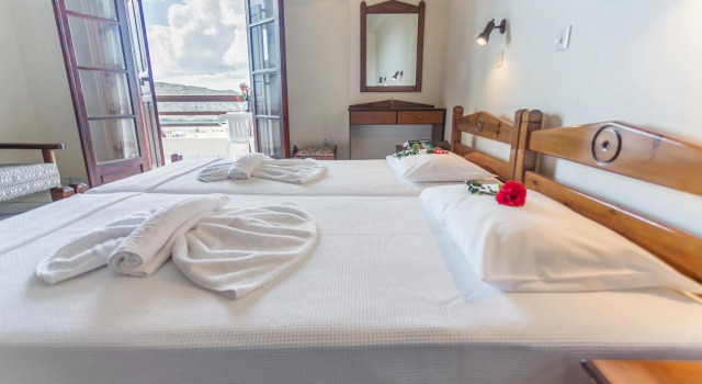 Yiannis Ηotel