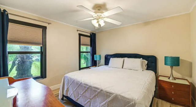 4 Mi to Beach: Pet-friendly Home in Naples!, Забронировать Дом для отпуска Нейплс Southwest Florida