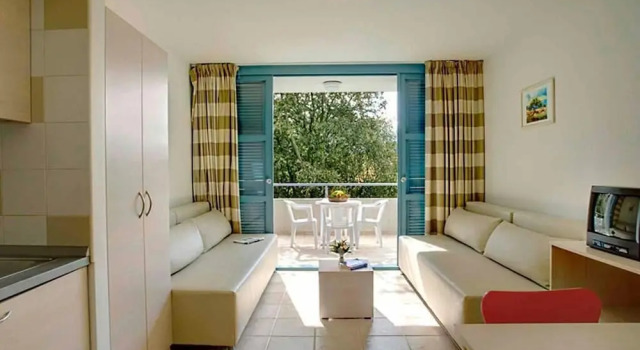 Solaris Residence - Naturist