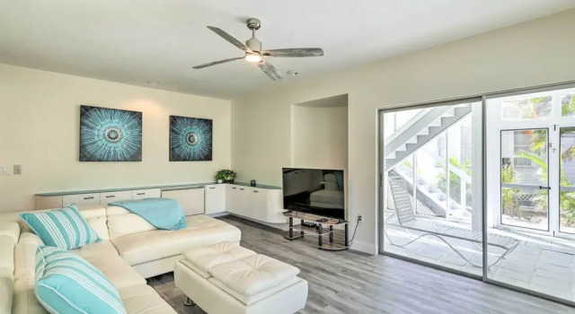 Tropical Waterfront Home: Central Location!