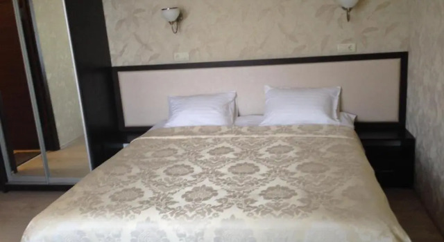 Полулюкс Royal Hotel