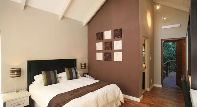 Номер Luxury Under the Boardwalk B&B Guest House