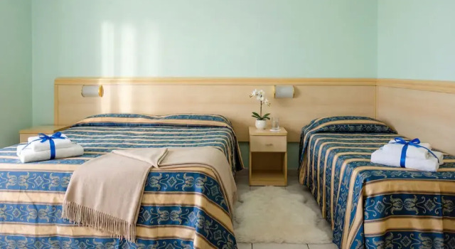 Апартаменты с балконом и с видом на море Bahamas Residence & Spa