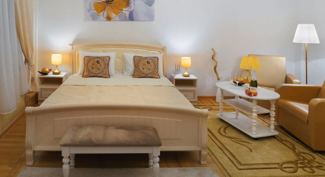 IZBA Red Square Guest House, Забронировать Гостевой дом Якиманка Центральный административный округ