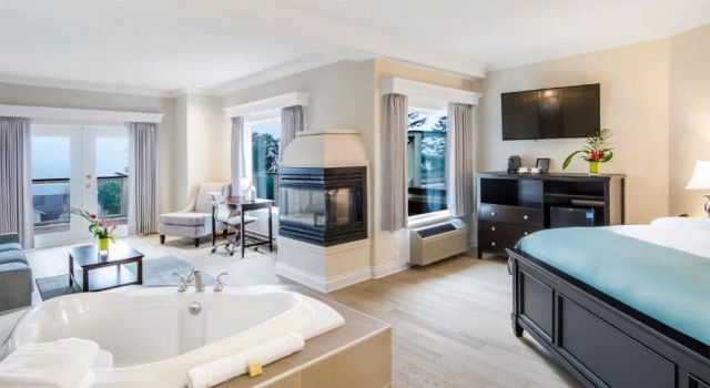 Villa Eyrie Resort, Book Ferieresort Hoteller i Britisk Columbia med pool, Swimmingpool
