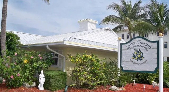 Lemon Tree Inn, Забронировать Отель Отели Нейплс с бассейном, рядом с Naples Bay, Бассейн