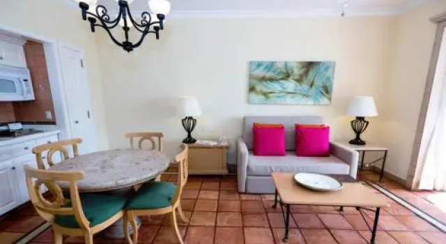Suites at Rose Resort and Spa Cabo San Lucas, Varaa Lomakeskus Hotellit Baja California Sur uima-altaalla, Uima-allas