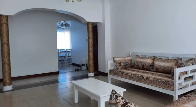 Апартаменты Comfort Stay.Plus Queen's Royal Apartments Nyali