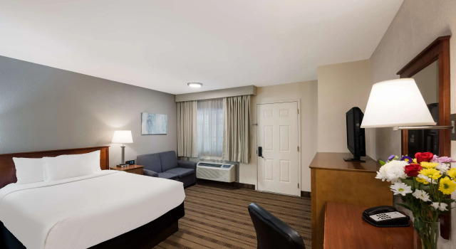 Двухместный номер Standard SureStay Plus by Best Western Woodbury Inn