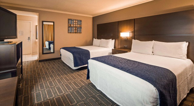 Четырёхместный номер Standard Best Western Andersens Inn