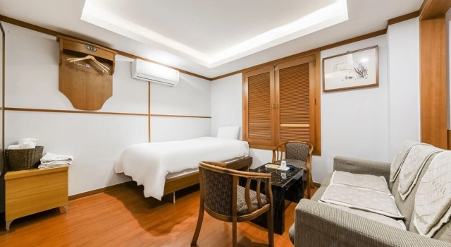 Goyang Karma Hotel, Prenota Hotel Hotel a Gyeonggi-do con parcheggio, Parcheggio