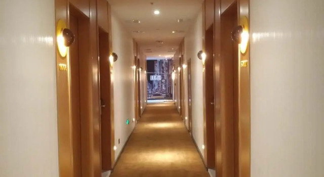 IU Hotels·Zhengzhou High-speed Railway Station Branch, Rezervovat Hotel Čeng-čou Henan