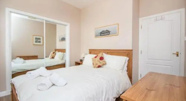 1 The Byre, Cromarty, Buchen Sie Hotel Hotels in Schottland mit Parkplatz, Parkplätze