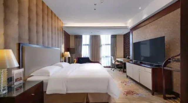 Двухместный люкс Executive с видом на озеро Oriental International Hotel (Leping City Donghu Park Branch)