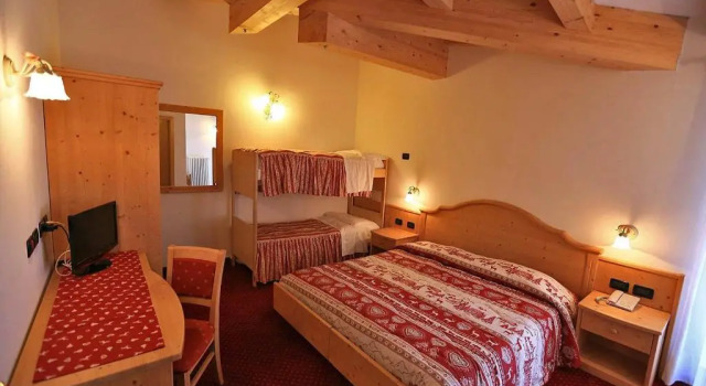 Семейный номер Standard с видом на горы Hotel Vigo