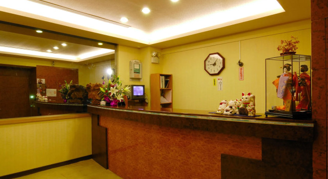 Empire Hotel