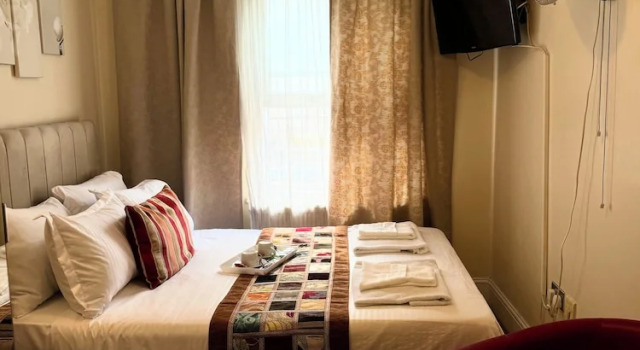 Трёхместный семейный номер Standard ABC Hyde Park Hotel
