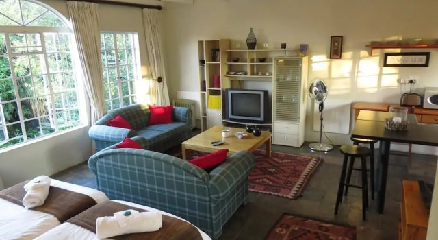 8 Landsdowne Bed and Breakfast, Boek Hotel Sandton 