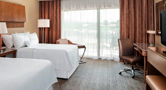 Четырёхместный номер Standard с балконом The Westin La Paloma Resort & Spa