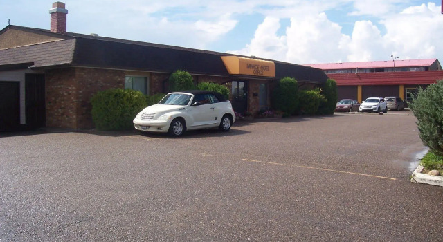 Ivanhoe Motel, Boek Motel Motels in Alberta, Motel