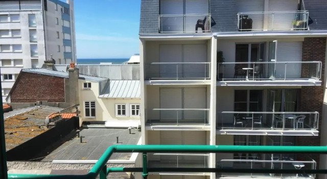 Апартаменты Duplex T4 idéalement situé entre la place du marché et le bord de mer