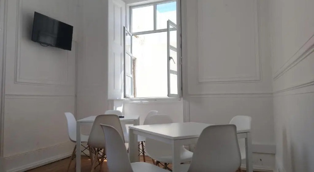 Baixa Terrace Hostel, Забронировать Хостел Хостелы Фару, рядом с Театр A Companhia de Teatro do Algarve, Хостел