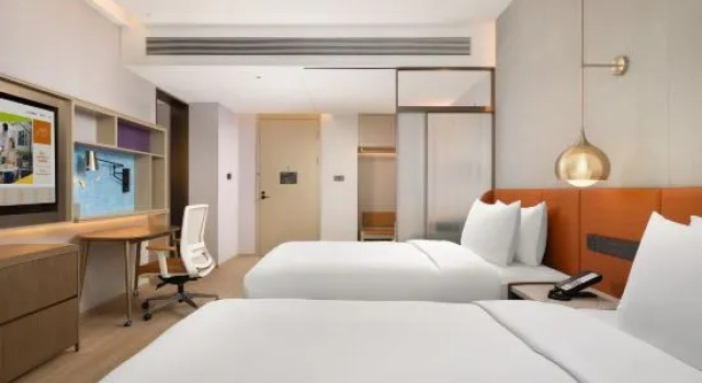 Капсула с видом на реку Home2 Suites by Hilton Chengdu Luxelakes Eco-City