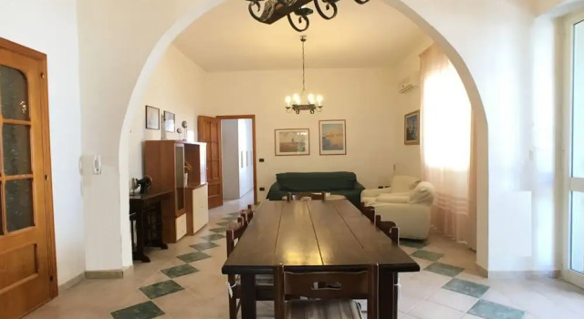 Вилла с 4 комнатами Villa Marisa