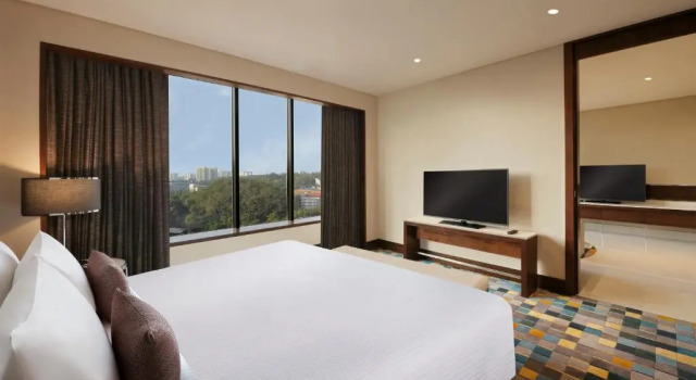 Люкс Deluxe Novotel Kochi Infopark