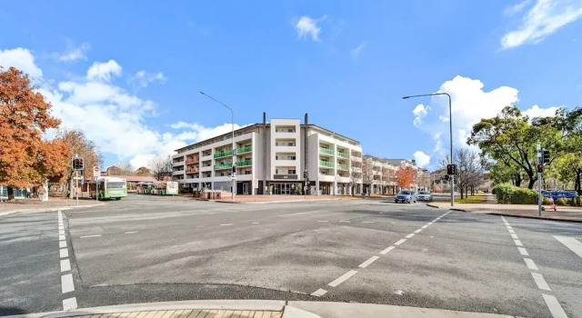Апартаменты Lakeside 1-bed With A/c, Parking & Balcony