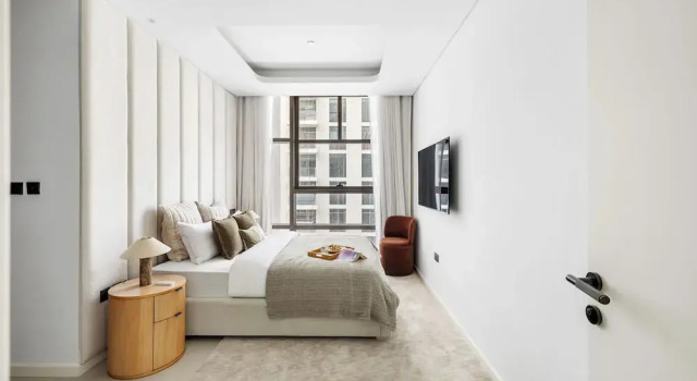 Upscale 3BR Maid Near Dubai Mall, Забронировать Апартаменты/квартира Апартаменты Эмирата Дубая, рядом с Green Planet Dubai, Апартаменты/квартира
