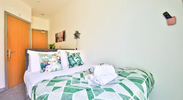 Студия с балконом Princess Lofts Studios - Swansea City Centre