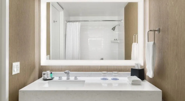 Четырёхместный номер Standard Sheraton Cerritos
