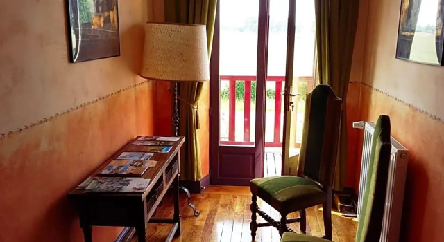 Maison dhôtes La Tuilerie, Prenota Hotel Hotel a Alvernia con parcheggio, Parcheggio