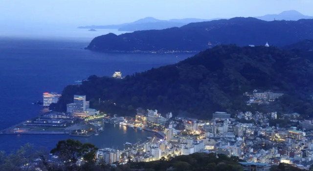 Трёхместный номер Deluxe Hotel Grand Bach Atami Crescendo