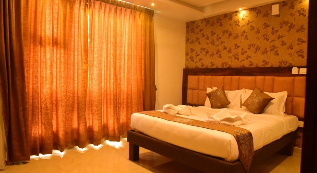 Ample Paradise, Rezervovat Hotel Hotely v Bangalore s parkováním, Parkování