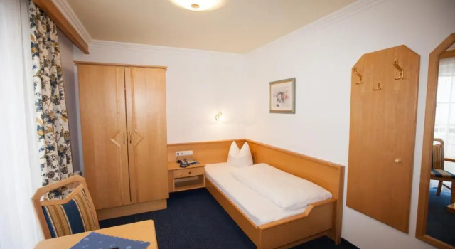 Hotel Garni Schmid, Rezervovat Apartmán Hotely v Tyrolsko se snídaní, Snídaně