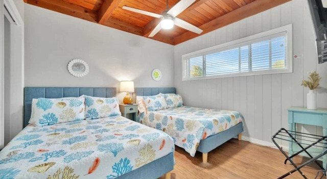Коттедж Beachfront Ocean Views Balcony Condo Sleeps 8