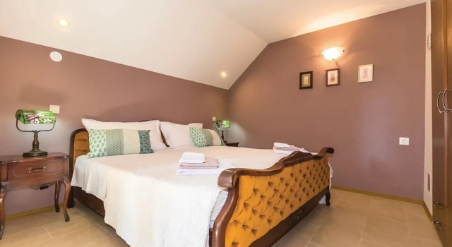 Beautiful Home in Blato na Cetini With Wifi and 3 Bedrooms
