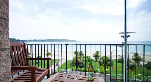 Одноместный номер Standard с балконом и с видом на море St Brelades Bay Hotel