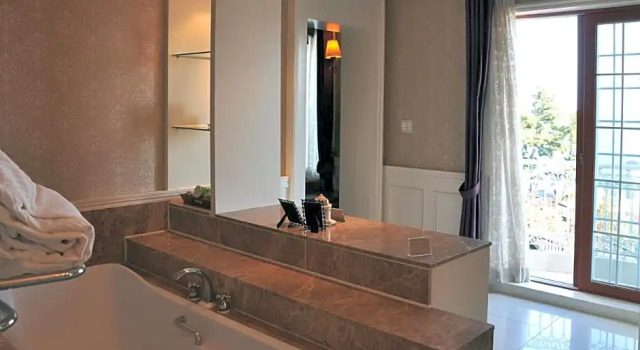 Двухместный номер Deluxe Hotel November