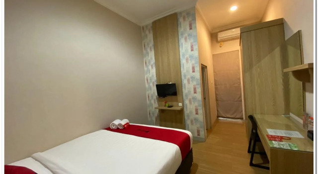 RedDoorz Syariah near Universitas Negeri Malang, Prenota Hotel Malang East Java, vicino a Taman Rekreasi Senaputra