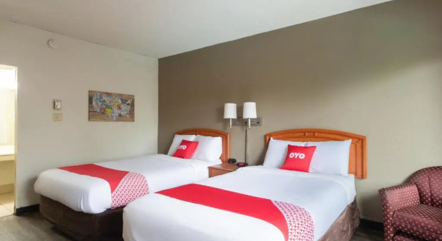 Четырёхместный номер Standard OYO Hotel Sumter SC Downtown