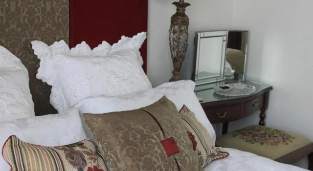Люкс Deluxe Mornington Bed & Breakfast